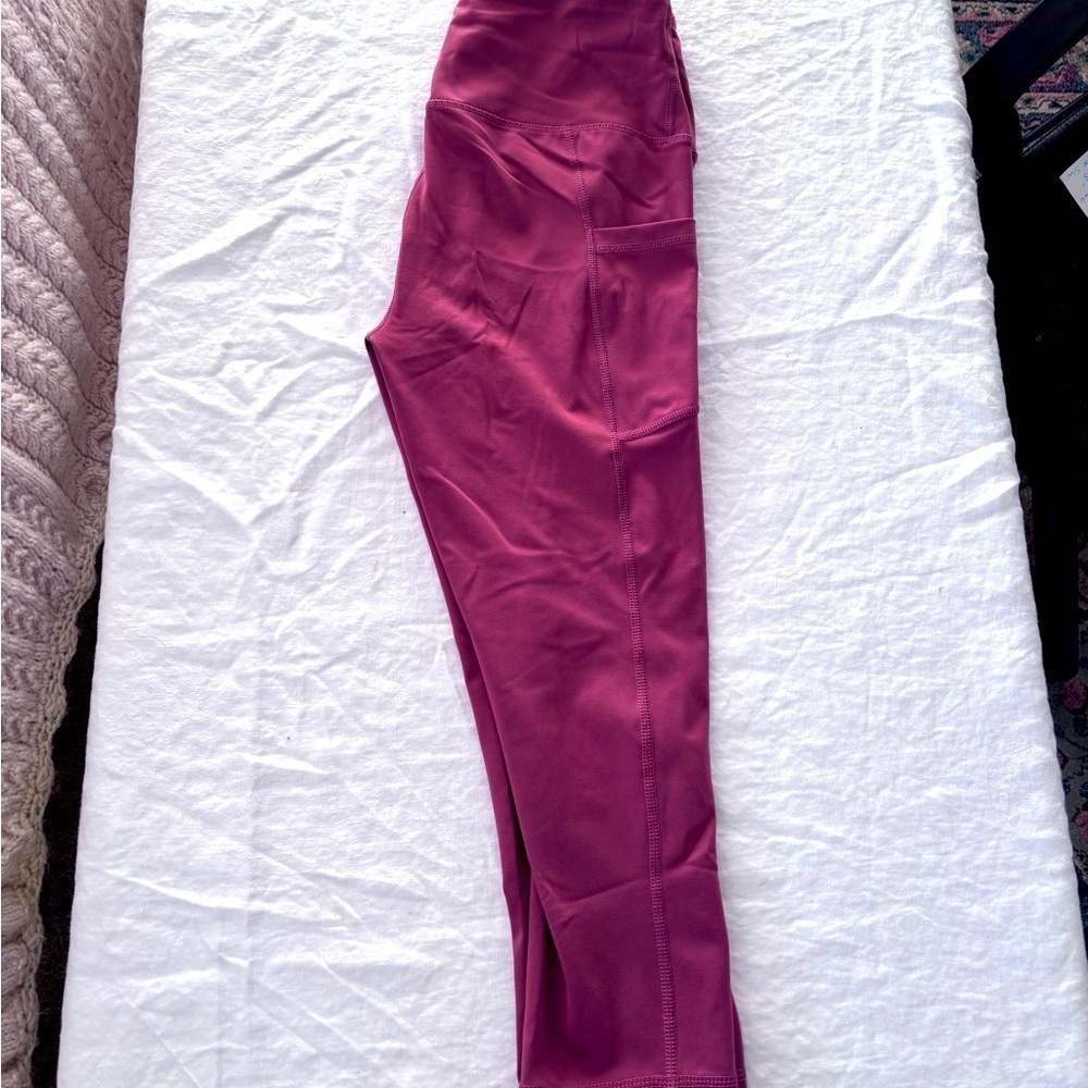 Yogalicious Lux Activewear Leggings 20” Maroon Windsor Wine Size Medium
